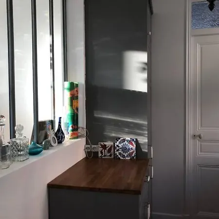 Bourgeois Au Calme Et A 2 Pas Du Centre Appartement *